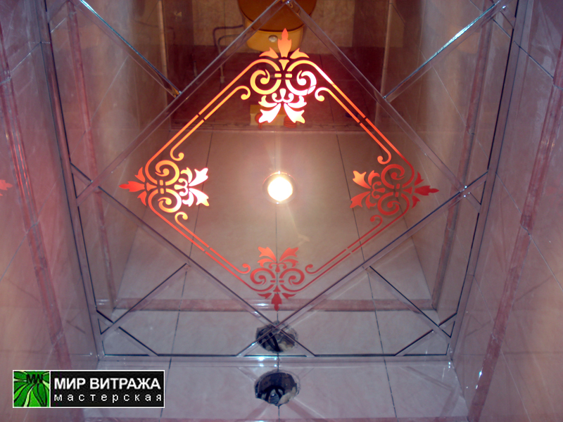 Витражный потолок, пескоструйная техника, производство Мир витража